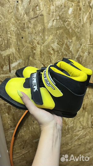 Лыжные ботинки р.32