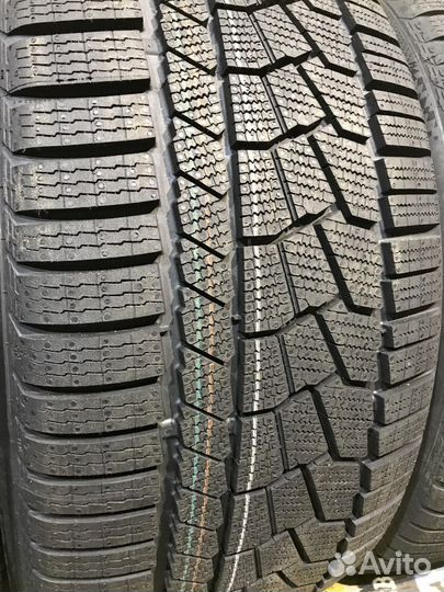 Continental ContiWinterContact TS 860S 305/35 R21 и 275/40 R21 109V