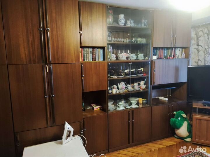 Стенка в комнату бу