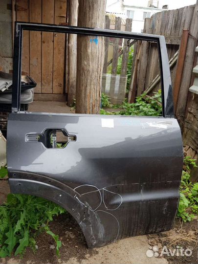 Дверь на мицубиси Паджеро