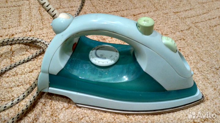 Утюг рабочий на запчасти