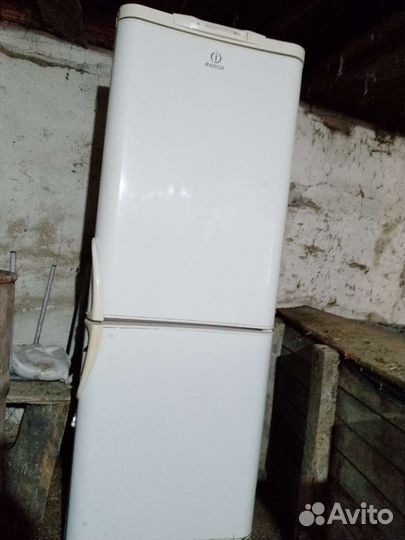 Холодильник бу