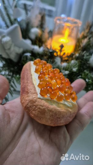 Коллекционная игрушка бутер с икрой для Ильи