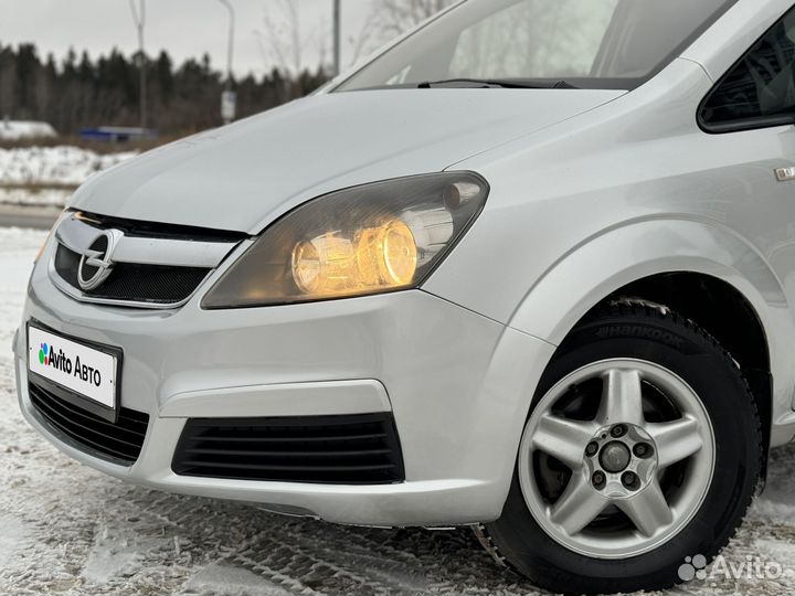 Opel Zafira 1.8 МТ, 2012, 165 740 км