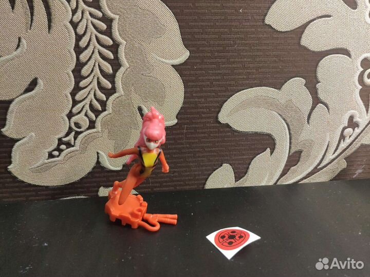 Фигурки из мультика леди баг и супер-кот