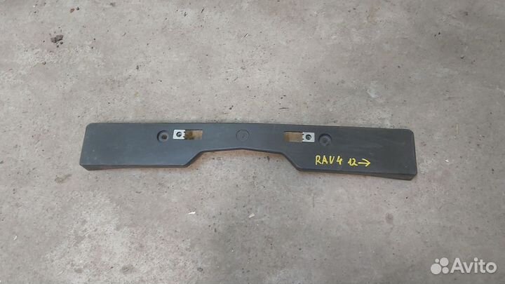 Площадка номера Toyota Rav4 2015-2018