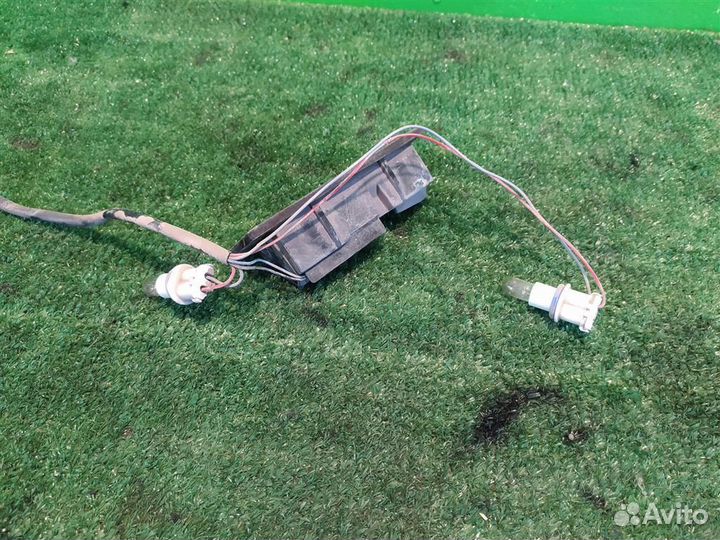 Кнопка багажника Opel astra H 2010