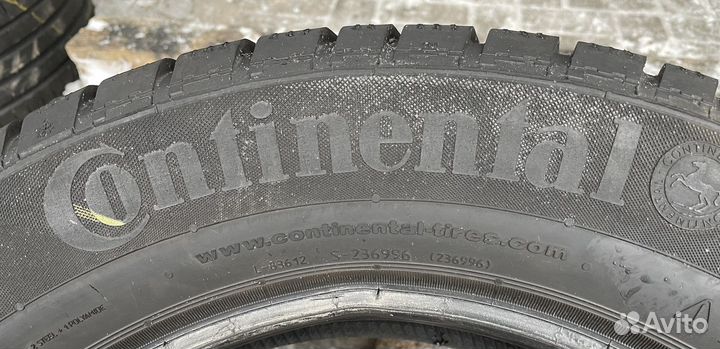 Continental ContiWinterContact TS 830 P 215/60 R17