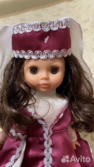 Куклы пара Весна в национальных костюмах