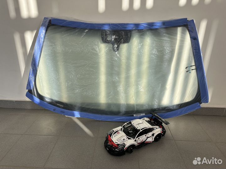 Стекло лобовое Carrera 4S Coupe 991, 9P1845011BJ