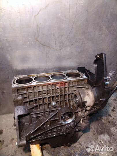 Блок цилиндров VAG BBY 1.4