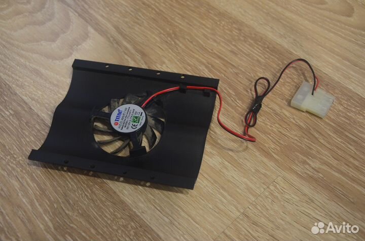 Кулер для жёсткого диска
