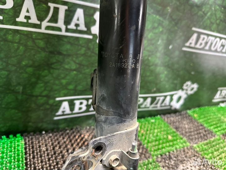 Амортизатор задний правый Lexus Rx 2003-2008