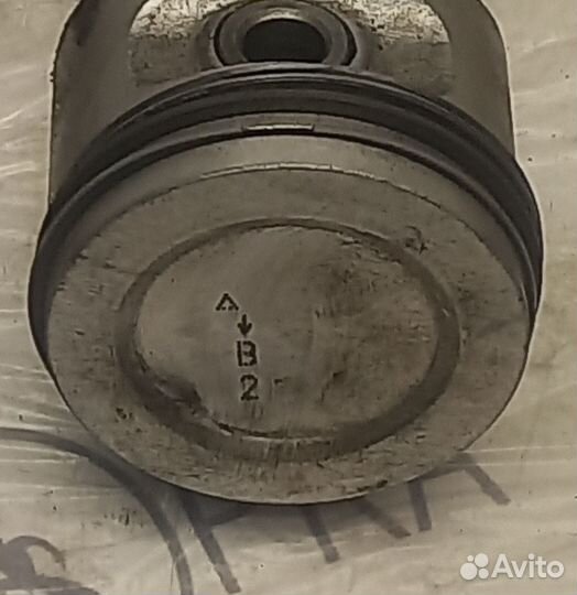 Поршень с Шатунами Ваз 2106 B2 1й Ремонтный