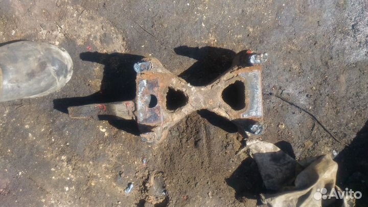 Опора заднего амортизатора Scania 4 serie