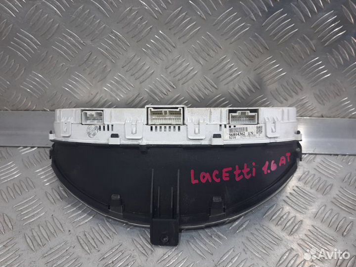Панель приборов Chevrolet Lacetti J200 F16D3 2009