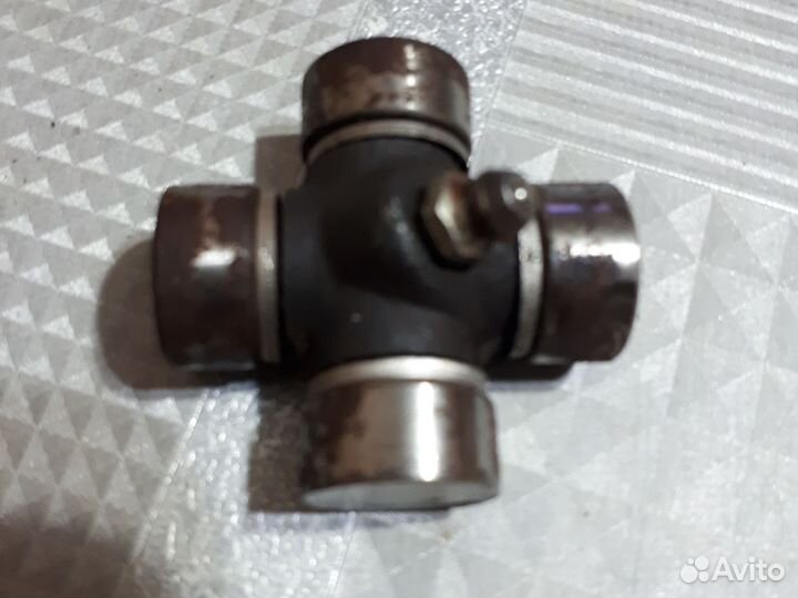 Крестовина кардана Москвич 412