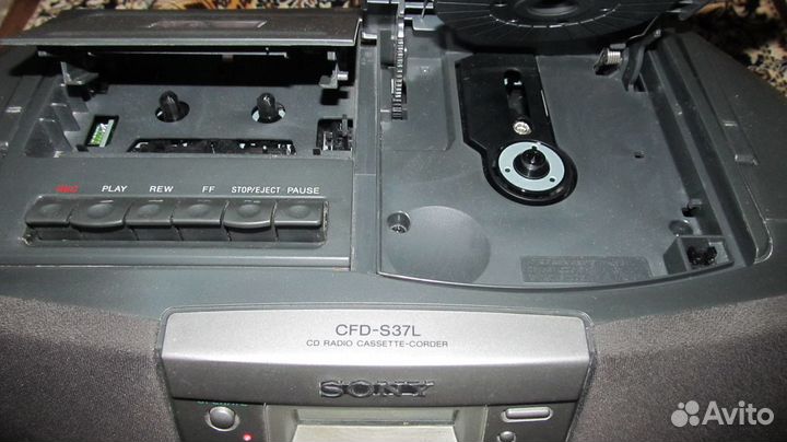Магнитофон Sony CFD-S37L (CD, радио, кассеты)