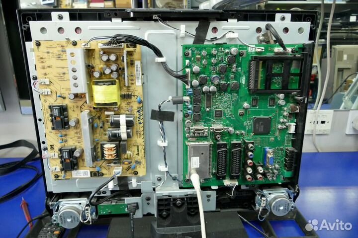 Запчасти от телевизоров ЖК, остатки