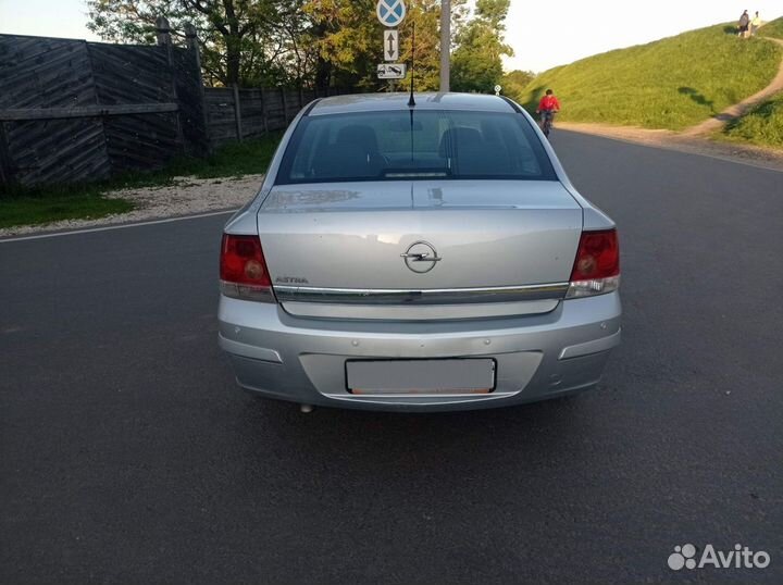 Opel Astra 1.8 AT, 2012, 178 542 км