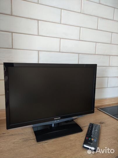 Телевизор Toshiba 19EL933RB в идеальном состоянии