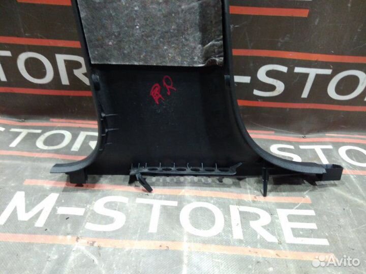 Обшивка стойки правая Audi A4 B7/8E BFB 2006