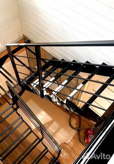 Лестница на монокосоуре