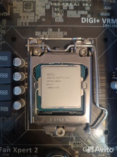 Материнская плата с процессором и памятью