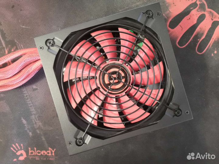 Блок питания Ginzzu 650w 80+,в оплетке