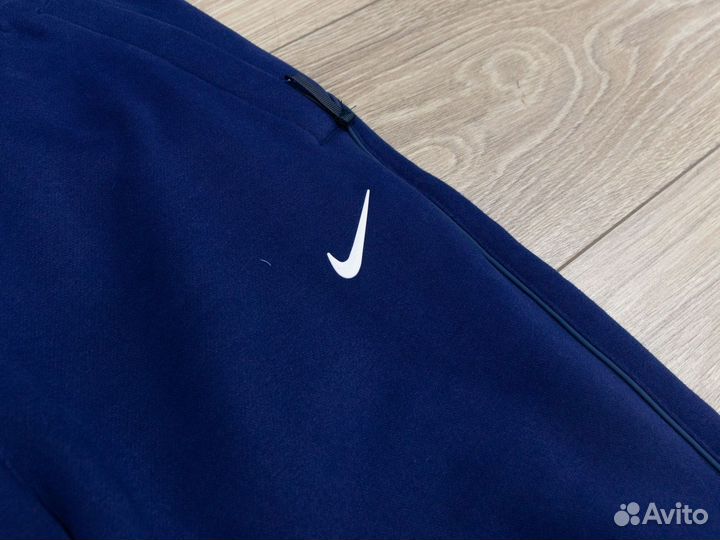 Спортивные штаны Nike на флисе