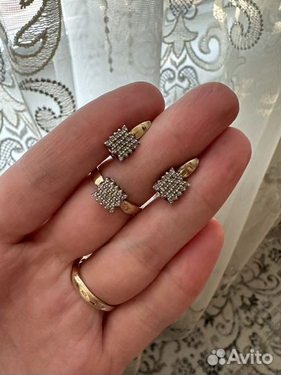 Золотой комплект с бриллиантами
