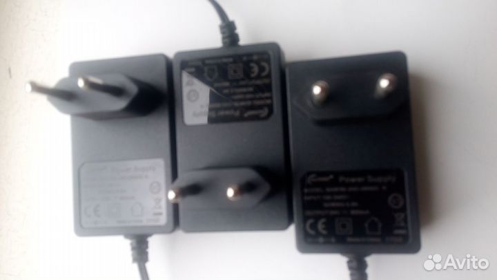 Блок питания для игрового руля Logitech Momo