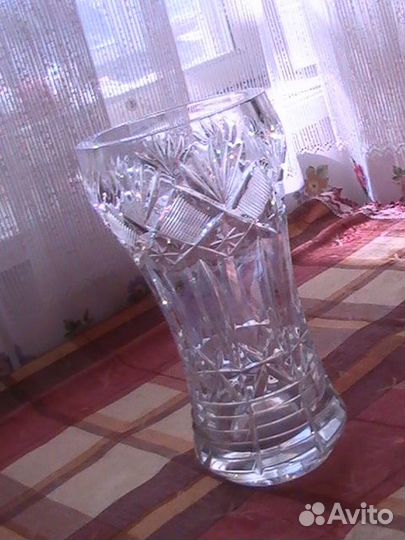 Ваза хрустальная