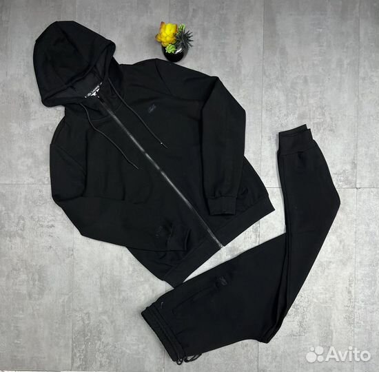 Спортивный костюм lacoste