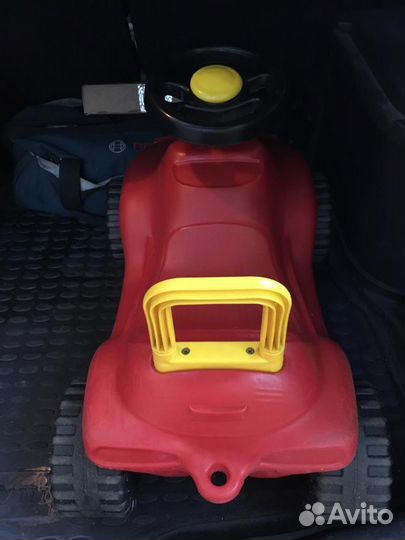 Машинка-каталка беговел