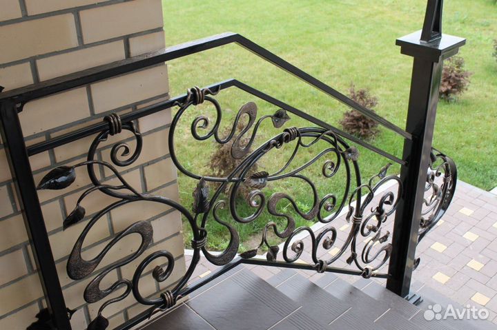 Изготовление кованных перил и ограждений