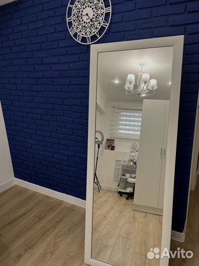 Аренда рабочего места мастера маникюра и педикюра