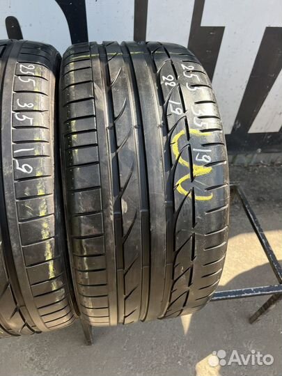 Bridgestone Potenza S001 255/35 R19