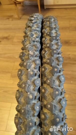 Schwalbe hurricane, Nokian Hakkapeliitta W240 700C