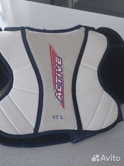 Нагрудник хоккейный