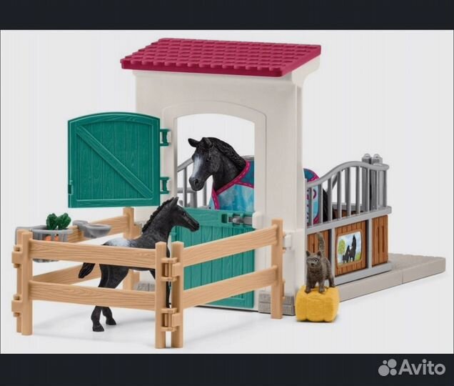 Фигурки Schleich Horse Club Конюшня с кобылой