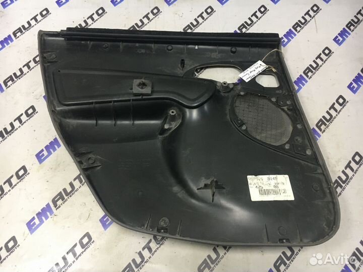 Обшивка двери задней правой Форд Фокус 1 америка