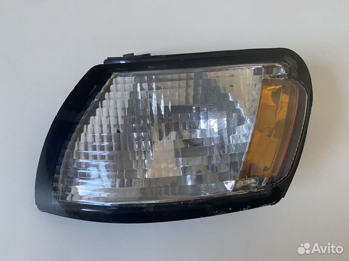 Габарит левый Toyota Corona 190 LH