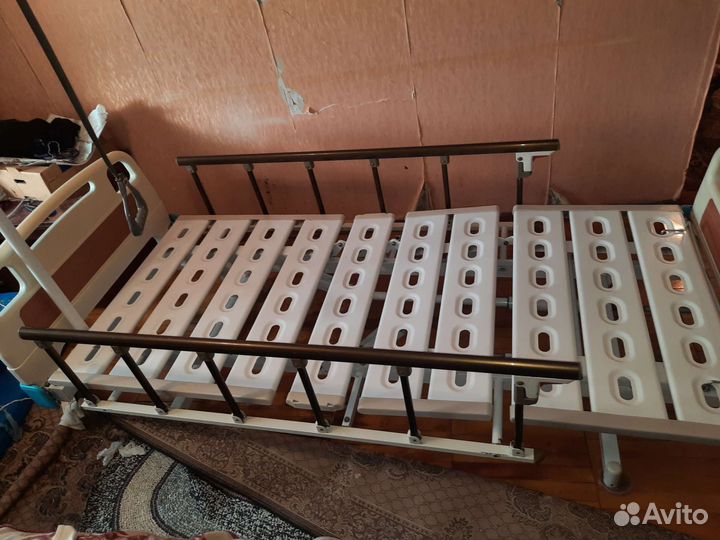 Медицинская кровать для лежачих больных