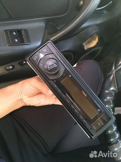 Сабвуфер Aura 10 и магнитола аура