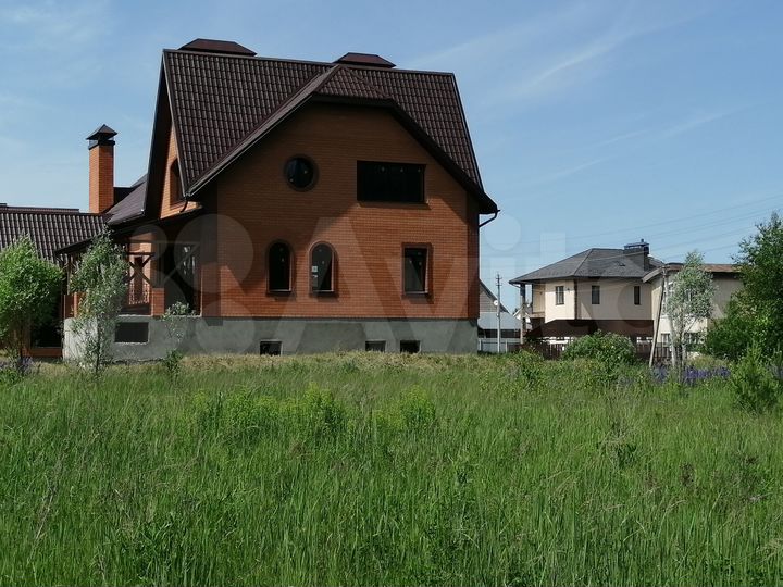 Коттедж 365 м² на участке 12 сот.