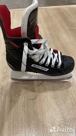 Хоккейные коньки bauer
