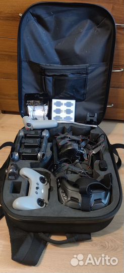 Квадрокоптер DJI FPV Combo + Fly More Kit