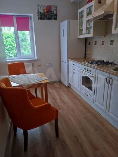 2-к. квартира, 52 м², 2/3 эт.