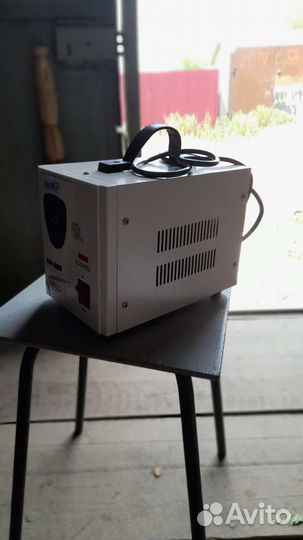 Релейный стабилизатор переменного напряжения